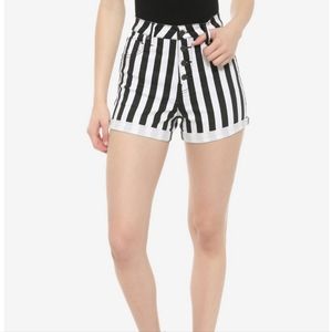 Hot Topic HT Ultra High Rise Button Front Shorts Black & White Striped Size 15
